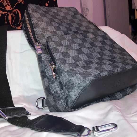 Louis Vuitton Damier Graphite- Avenue Sling Bag(Male/Unisex) - Picture 2 of 3